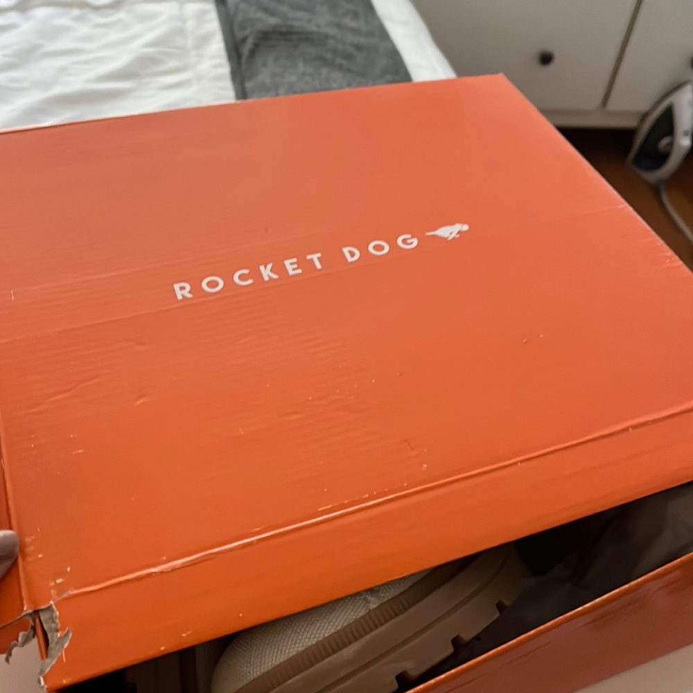 Tan  rocket boots